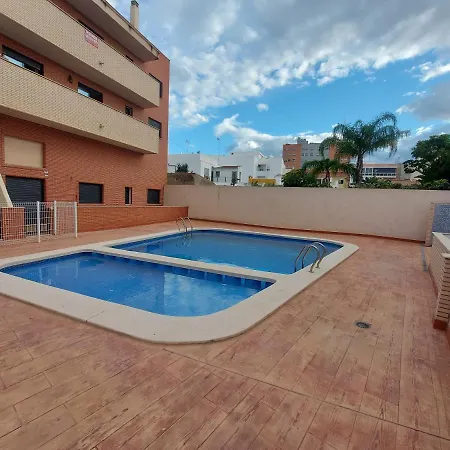 En Residencial Con Piscina